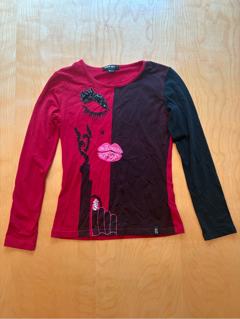 Miss Sixty Red & Black Colorblock Graphic Long-Sleeve Tee